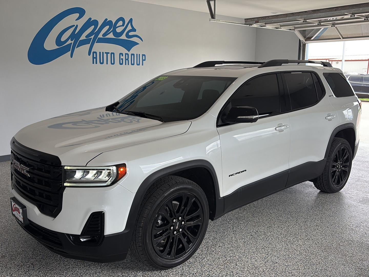 2023 GMC Acadia SLT