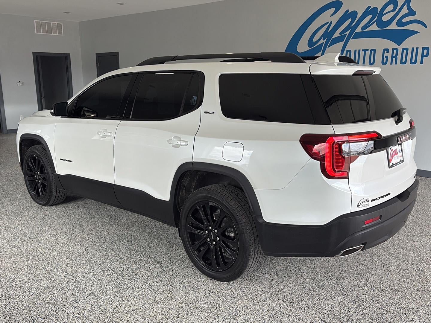 2023 GMC Acadia SLT