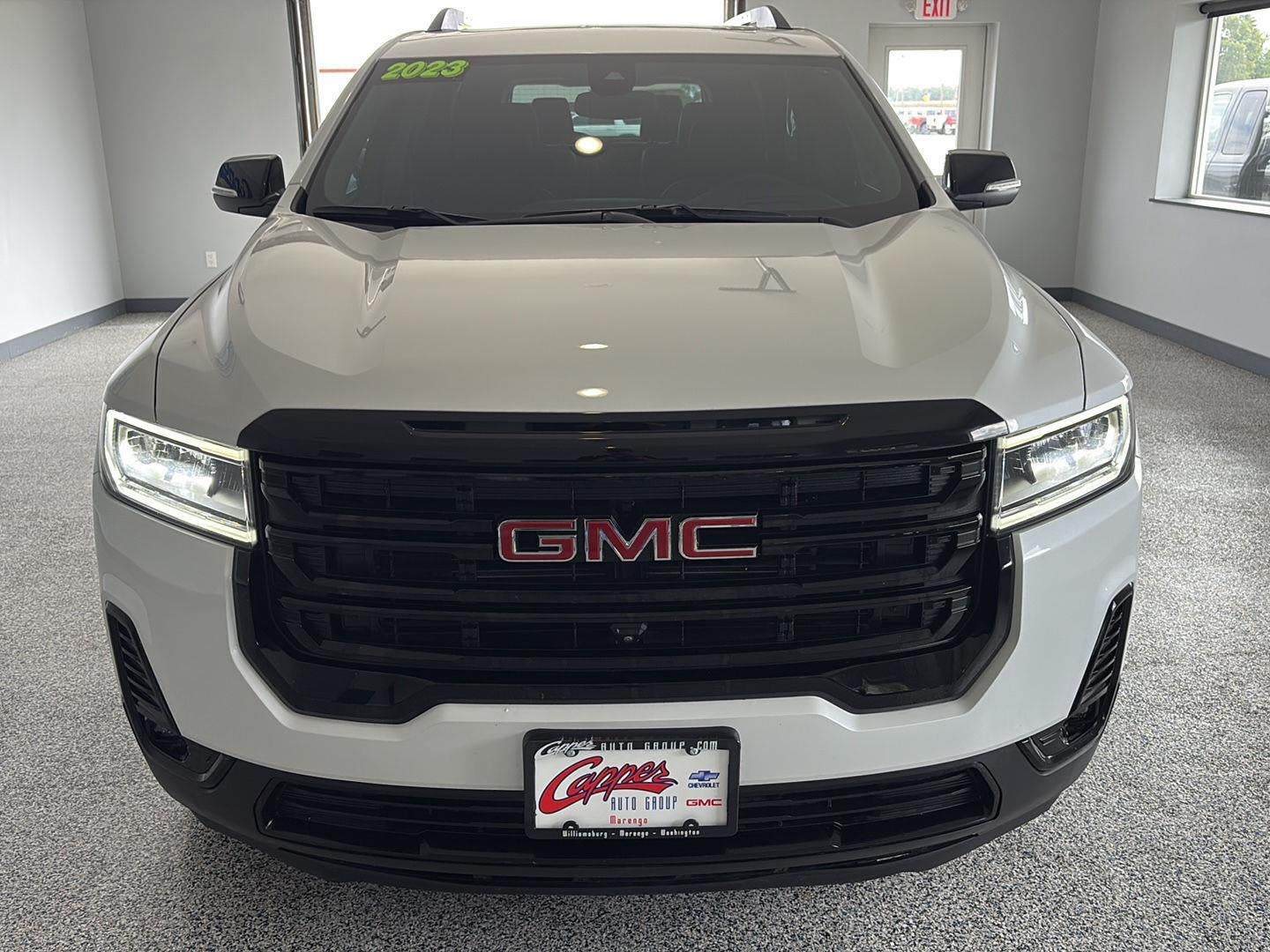 2023 GMC Acadia SLT