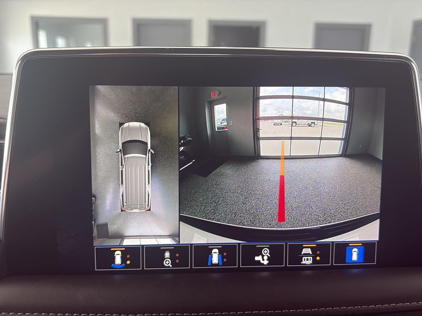 2023 GMC Yukon XL SLT