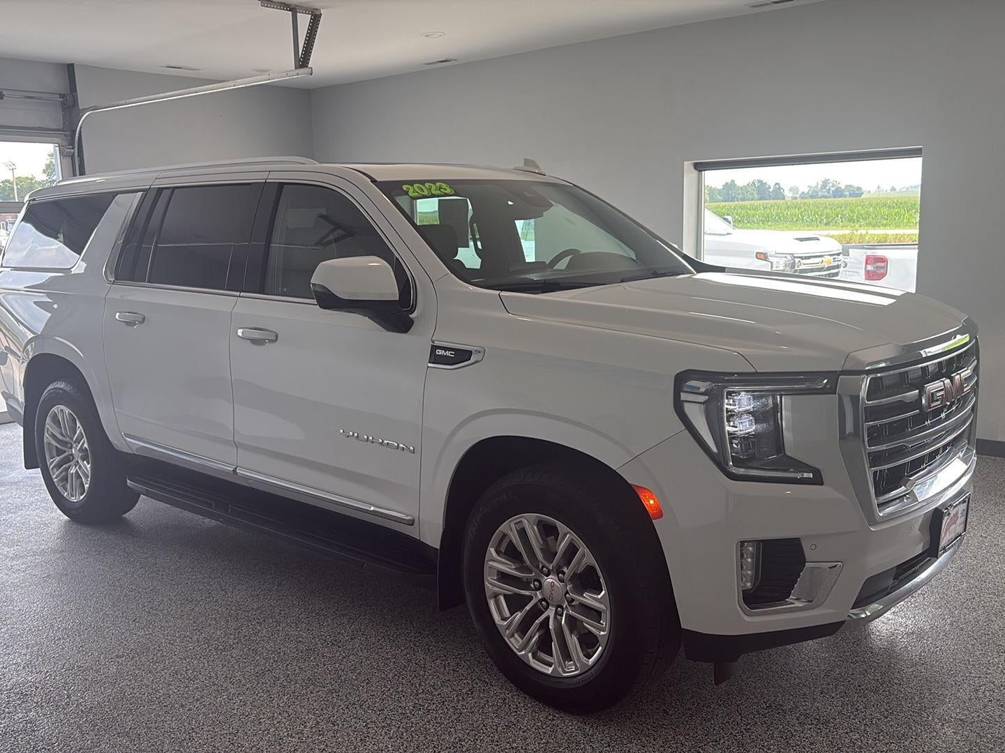 2023 GMC Yukon XL SLT