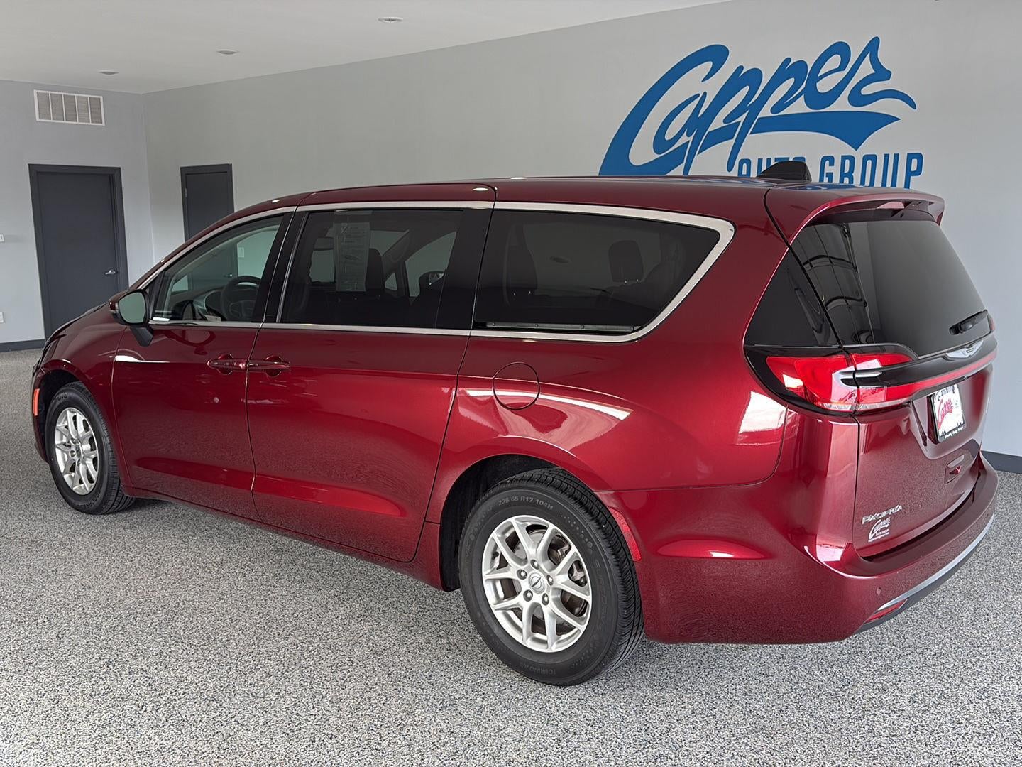 2023 Chrysler Pacifica Touring L