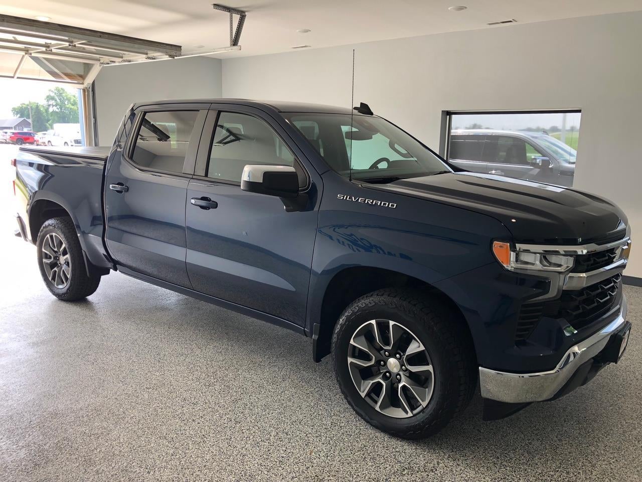 2023 Chevrolet Silverado 1500 LT (2FL)