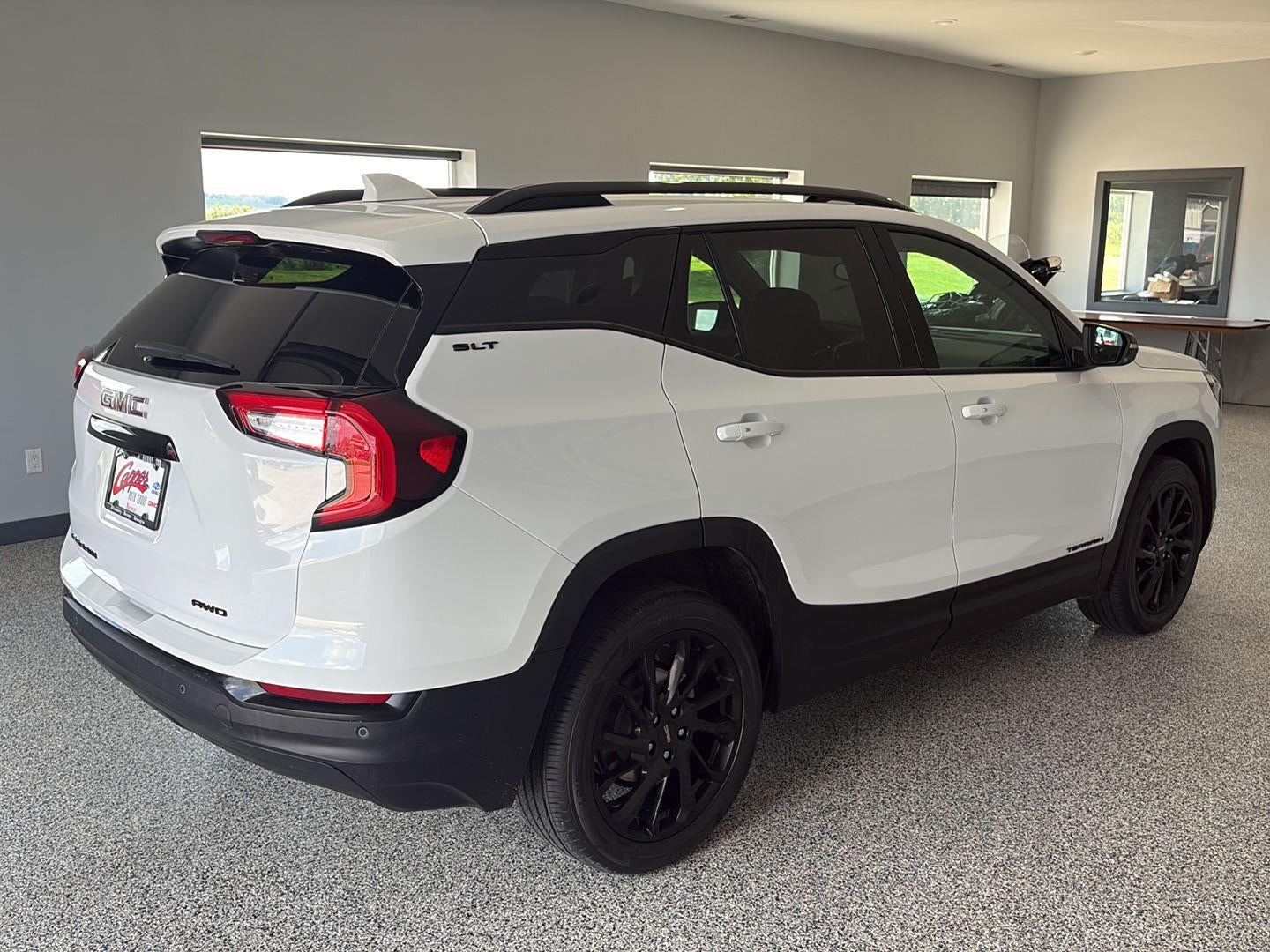 2024 GMC Terrain SLT