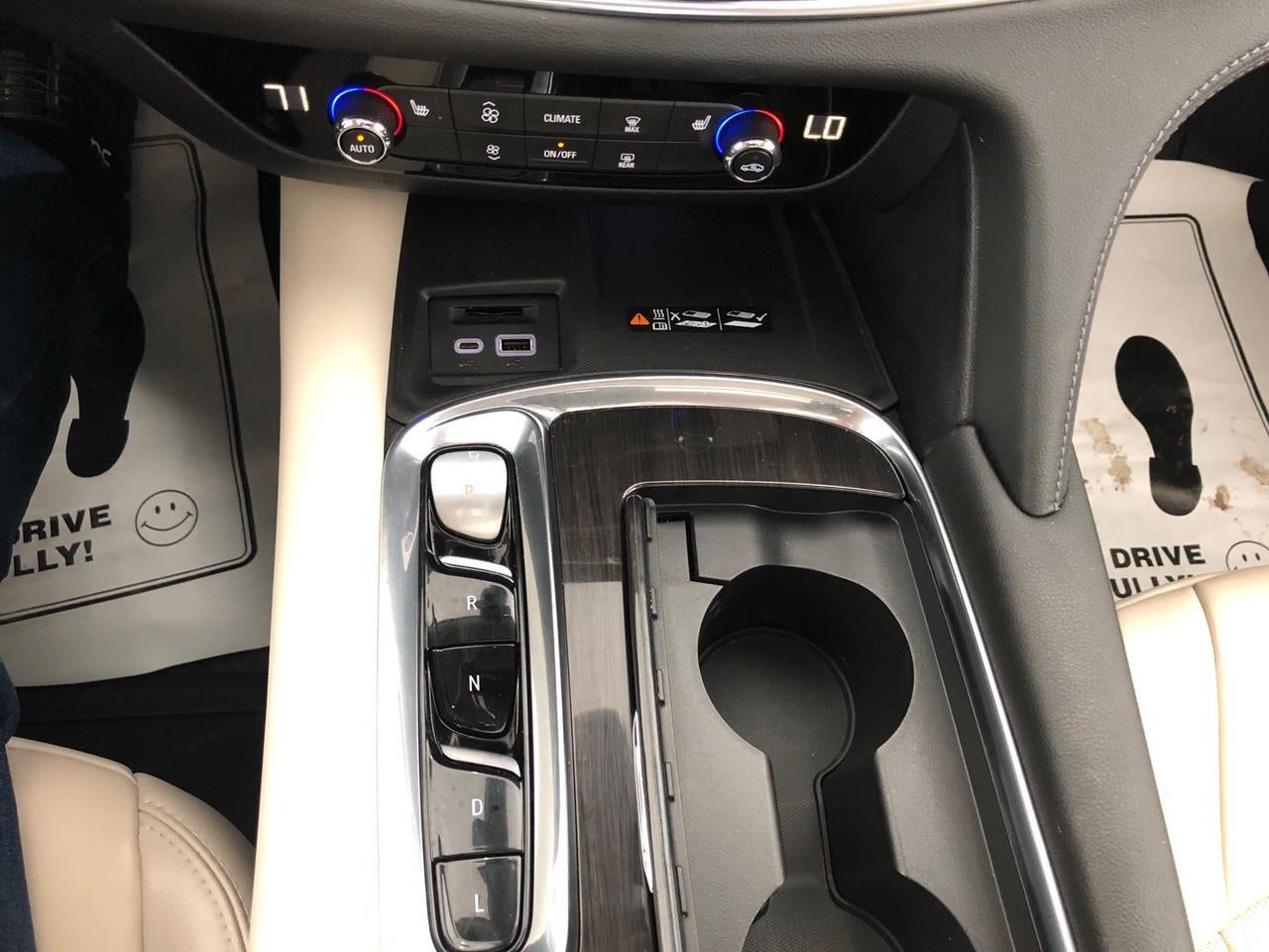 2023 Buick Enclave Essence