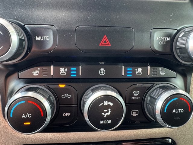 2022 RAM 1500 Laramie Crew Cab 4x4 5'7' Box