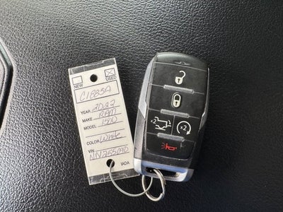 2022 RAM 1500 Laramie Crew Cab 4x4 5'7' Box