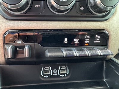 2022 RAM 1500 Laramie Crew Cab 4x4 5'7' Box