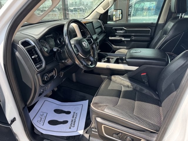 2022 RAM 1500 Laramie Crew Cab 4x4 5'7' Box