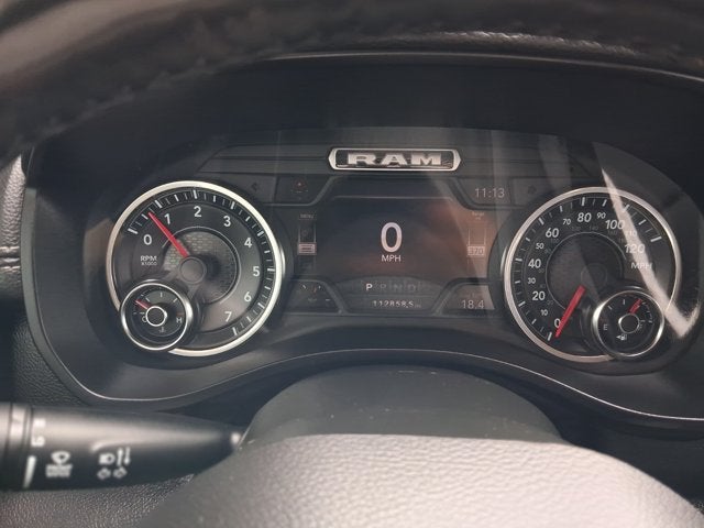 2020 RAM 1500 Laramie Crew Cab 4x4 5'7' Box