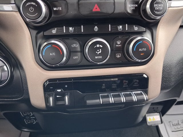 2020 RAM 1500 Laramie Crew Cab 4x4 5'7' Box