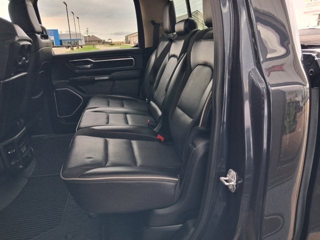 2020 RAM 1500 Laramie Crew Cab 4x4 5'7' Box