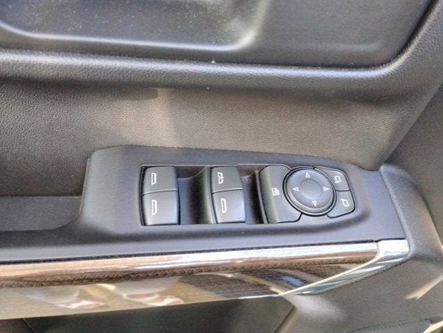 2022 Chevrolet Silverado 1500 LTD 4WD Crew Cab Short Bed LT with 2FL
