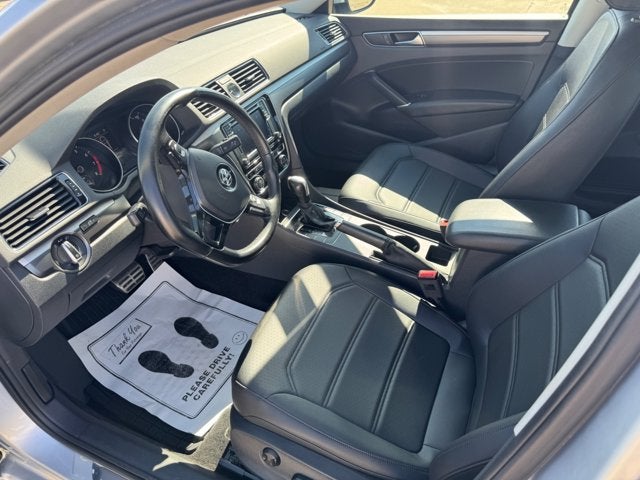 2017 Volkswagen Passat 1.8T R-Line