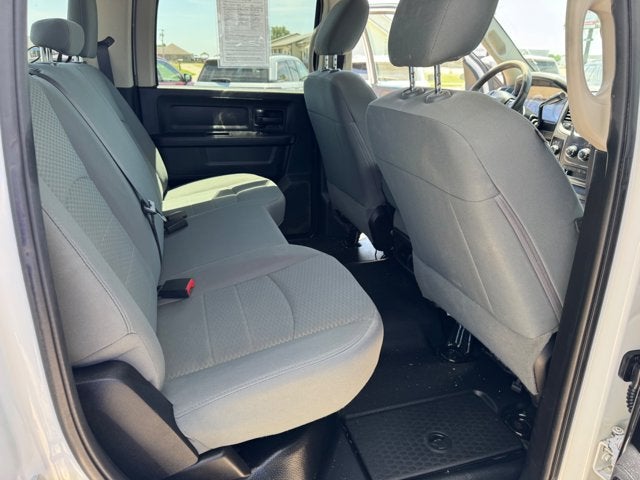 2017 RAM 2500 Tradesman Crew Cab 4x4 6'4' Box