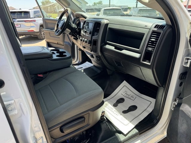 2017 RAM 2500 Tradesman Crew Cab 4x4 6'4' Box
