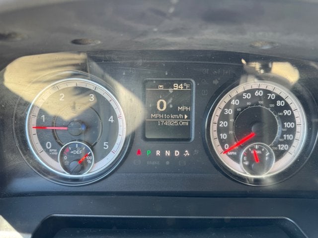 2017 RAM 2500 Tradesman Crew Cab 4x4 6'4' Box