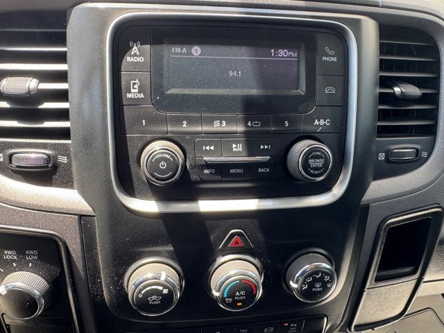 2017 RAM 2500 Tradesman Crew Cab 4x4 6'4' Box