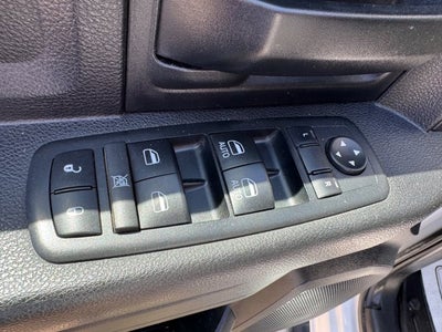 2017 RAM 2500 Tradesman Crew Cab 4x4 6'4' Box