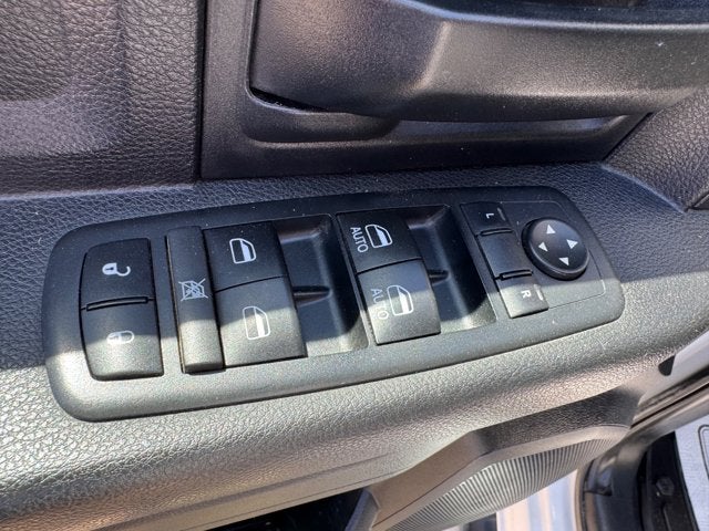 2017 RAM 2500 Tradesman Crew Cab 4x4 6'4' Box