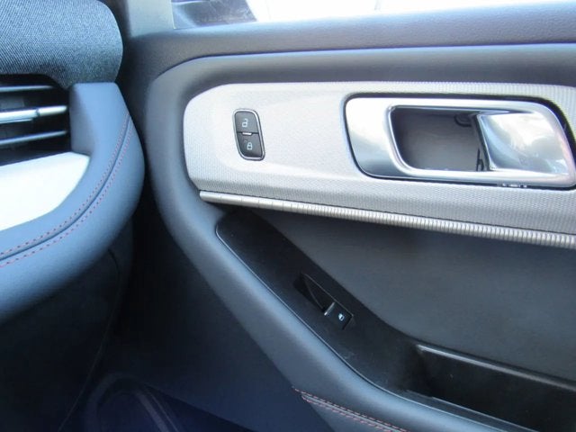 2026 Ford Explorer Active w 200A Pkg