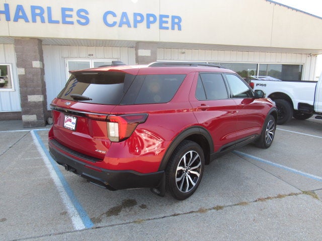 2025 Ford Explorer ST-Line
