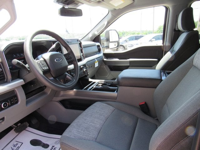 2026 Ford Super Duty F-350 SRW XLT