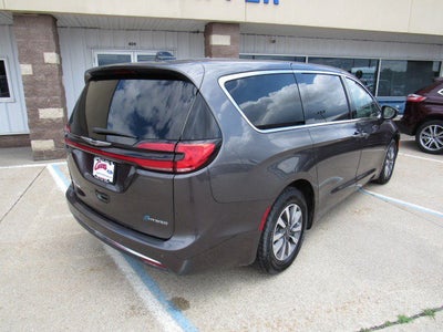 2023 Chrysler Pacifica Hybrid Touring L