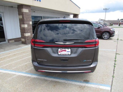 2023 Chrysler Pacifica Hybrid Touring L